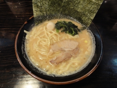 「とんこつ醤油」@横浜家系ラーメン 一蓮家 鴻池新田店の写真