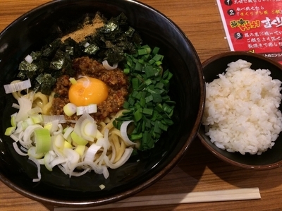 「台湾まぜそば」@横浜家系ラーメン 壱角家 新宿3丁目店の写真