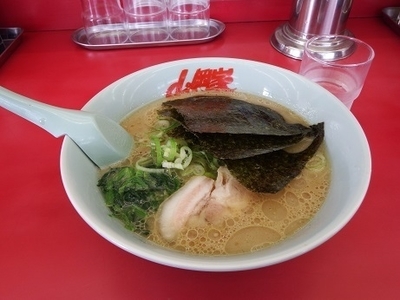 「醤油ラーメン　普通」@ラーメン山岡家 室蘭店の写真