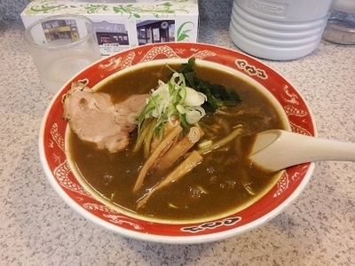 「カレーラーメン」@つるつる屋の写真