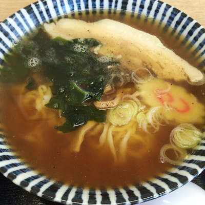 「手打ラーメン520円⇒400円（ランチ）半ライス150円」@田中菓子店の写真
