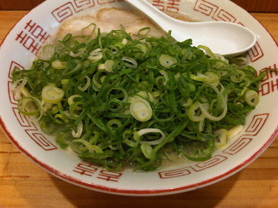 「博多ネギラーメン ハリガネ (800円)」@博多ラーメンセンターの写真