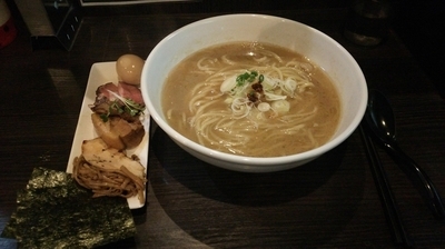 「特製魚介ラーメン(980円)」@麺処 ほん田 nijiの写真