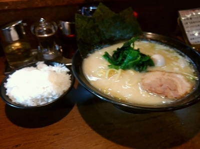 「塩ラーメン大盛り(無料)」@濃厚豚骨ラーメン 濱虎家の写真