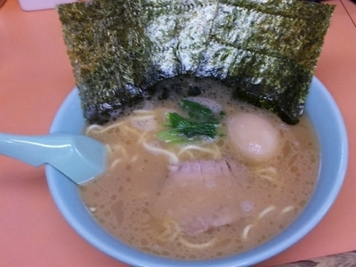 「ラーメン 味玉」@梅浜亭の写真