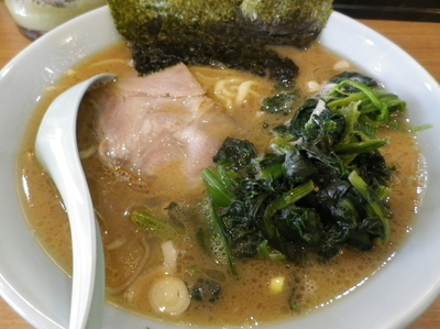 「醤油らーめん＋ほうれん草」@永楽家の写真