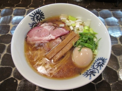 「限定　あっさり鶏中華そば（７５０円）＋チャーシュー＋味玉」@特級鶏蕎麦 龍介の写真