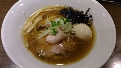 「あさり出汁地鶏そば(醤油、細麺)+味付玉子」@麺や 虎徹の写真