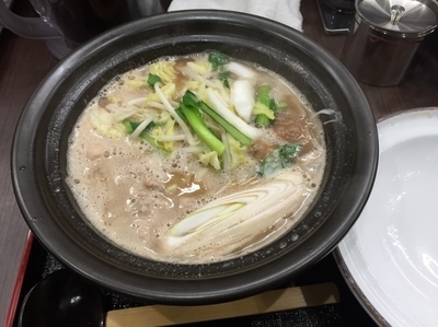「豚骨醤油ラーメン 820円」@せんじゅ 麺処 猪太の写真