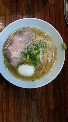 「鰺煮干塩そば」@町田汁場 しおらーめん進化 町田駅前店の写真