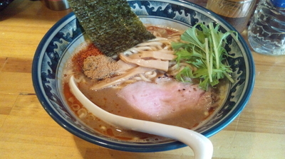 「辛いらーめん　850円」@○心厨房の写真