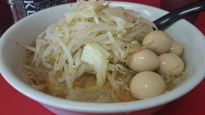 「小ラーメン+うずらの卵」@ラーメン二郎 茨城守谷店の写真