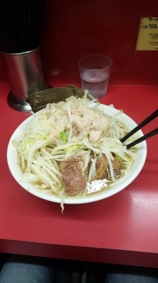 「ラーメン小豚入り850円」@ラーメン二郎 桜台駅前店の写真