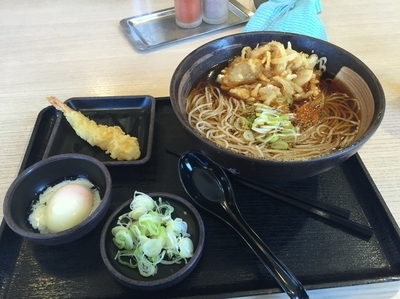 「朝そば(玉子)大盛＋クーポン海老天＋ねぎ多め」@ゆで太郎 柏の葉キャンパス店の写真