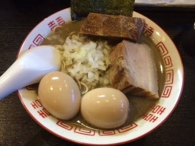 「中華ソバ（７００円）＋味玉×２＋和え玉」@中華ソバ 伊吹の写真