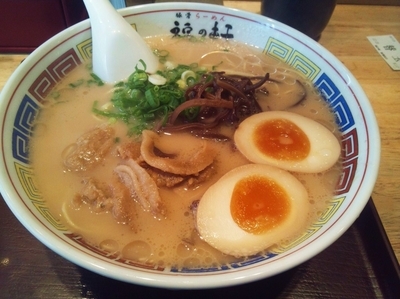「特製ラーメン390円+味玉100円+替え玉110円」@豚骨らーめん 福の軒 秋葉原店の写真