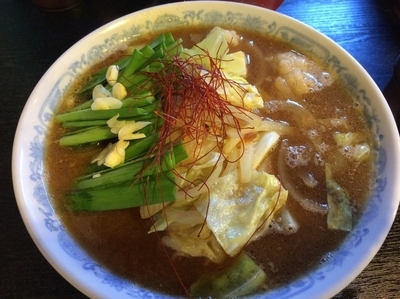 「牛もつそば  味噌」@中華そばつけそば 千思萬考の写真