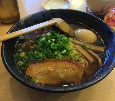 「醤油らぁめん」@北海道らぁめん 伝丸 平戸店の写真