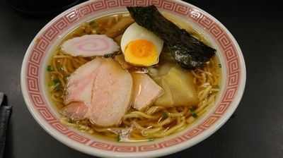 「ラーメン+スーパーワンタン」@ラーメン大至の写真