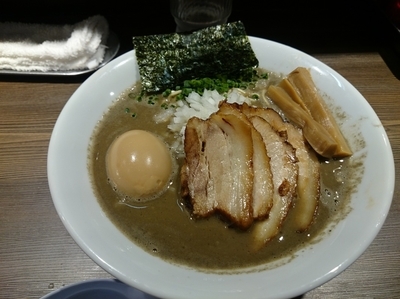 「特製濃厚煮干しラーメン」@つけ麺 一燈の写真
