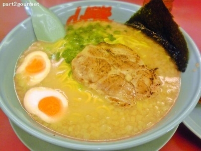 「プレミアム塩とんこつ 中盛 (960円)」@山岡家 千葉中央区店の写真