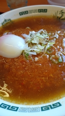 「温玉旨辛ラーメン500円」@日高屋 JR新杉田店の写真