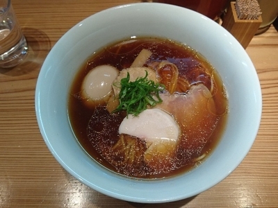 「醤油味玉」@らぁめん鴇の写真