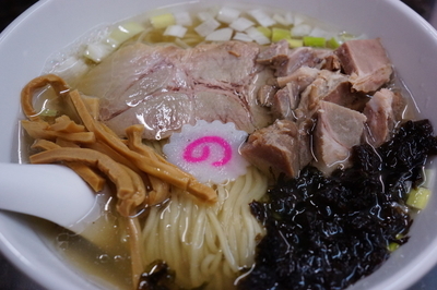 「塩煮干しラーメン＋切り落としチャーシュー」@らーめん えんやの写真