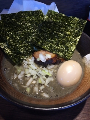「煮干し味玉ラーメン」@（肉）並商の写真