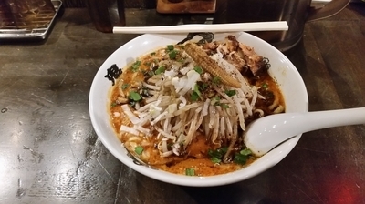 「からしびラーメン 増し増し もやし」@カラシビ味噌らー麺 鬼金棒の写真