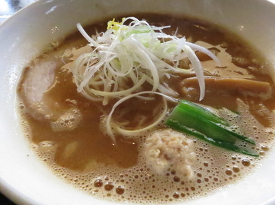 「濃厚旨コク鶏そば750円」@吉田商店の写真