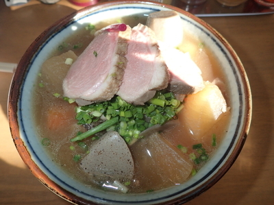 「Ｂ　７種の野菜のけんちん蕎麦　鴨ロースを添えて　1400円」@MENYA 食い味の道有楽の写真