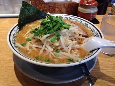 「熟成味噌ラーメン（大盛り）750円＋120円【税別表示】」@丸源ラーメン 厚木インター店の写真