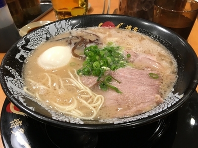 「味玉ラーメン／¥850」@博多一幸舎 池袋東口店の写真