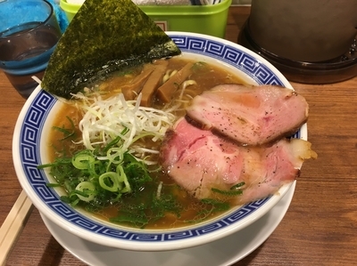 「中華そば／¥760」@背脂煮干 丸め 新所沢店の写真