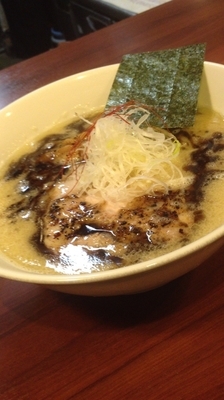 「マー油塩とんこつ」@麺屋 蓮花の写真