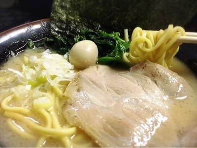 「醤油とんこつラーメン(650円)」@戦極無双の写真