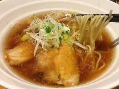 「醤油ラーメン(750円)」@拉麺 弁tenの写真