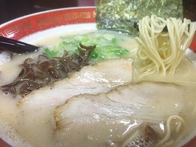 「ラーメン白(550円)」@博多ラーメン ミツ屋の写真