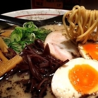 熊本ラーメン(830円)