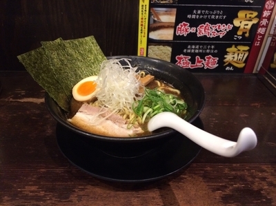 「節骨特濃たいぞうらーめん 890円」@節骨麺たいぞう 池袋本店の写真