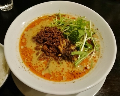 「担々麺（３辛） 830円＋半ライス 100円」@四川担担麺 阿吽 浅草店の写真