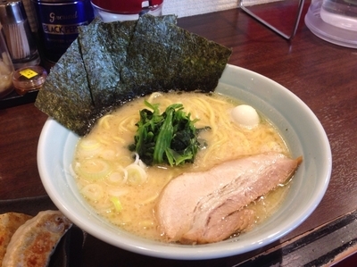 「豚骨醤油ラーメン」@横濱家系ラーメン 祭家の写真