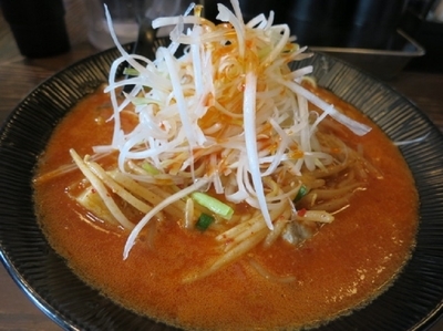 「辛味噌ラーメン　　750円」@大塚屋の写真