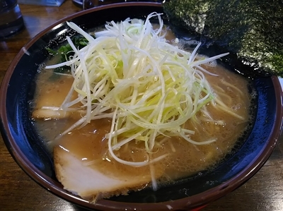 「豚骨醤油　ねぎラーメン　（麺大盛り）」@星野ラーメン店の写真