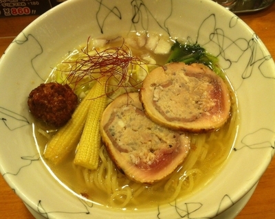 「新！鶏塩ラーメン ¥680」@塩こっこの写真