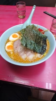 「特製味噌ネギチャシュー麺+味玉子」@ラーメン山岡家 小山田間店の写真
