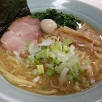 豚骨醤油ラーメン730円