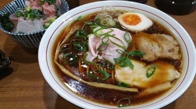 「中華そば　ミニ海鮮丼」@寿製麺よしかわ 川越店の写真