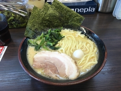 「らーめん（醤油、カタメ）」@横浜家系ラーメン 大黒家の写真